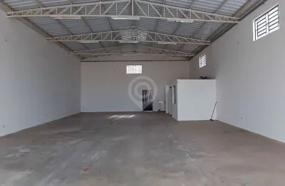 Barracão / galpão / depósito com 1 sala para alugar na rua josé luiz leone, portal giardino, itatiba, 247 m2 por r$ 4.500