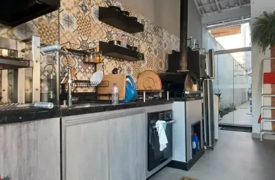 Casa com 4 quartos à venda na Rua Professora Alice Picanço, 373, Itaipu, Niterói