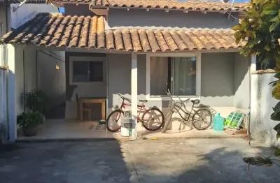 Ótima casa no Barroco, melhor local de Itaipuaçu para morar, espaço para piscina e acesso à praia, além de amplo comércio