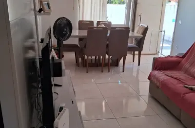 Ótima casa no Barroco, melhor local de Itaipuaçu para morar, espaço para piscina e acesso à praia, além de amplo comércio