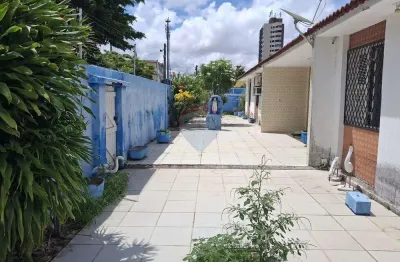 Casa de esquina à venda na rua marcondes pereira- localização privilegiada!