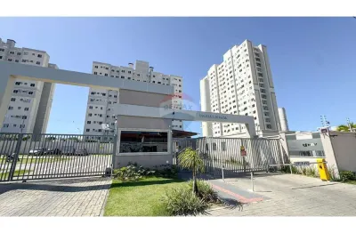 Apartamento em cambeba: 2 quartos, com elevador e  área de lazer completa / condomínio fontana di pavia