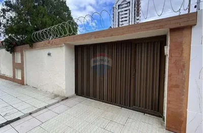 Casa à venda na rua pedro aristides albuquerque  /3 quartos - joaquim tavora, fortaleza - ce