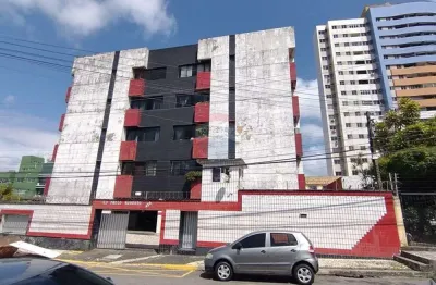 Apartamento contemporâneo no coração de fortaleza / edificio paulo roberto.