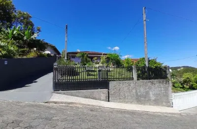 Casa com 4 quartos para alugar no Águas Claras, Brusque 