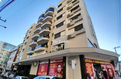 Apartamento com 3 quartos para alugar no Centro I, Brusque 