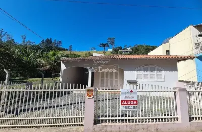 Casa com 3 quartos para alugar no Primeiro de Maio, Brusque 