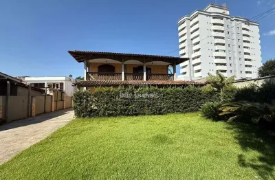 Casa com 3 quartos para alugar no São Luiz, Brusque 