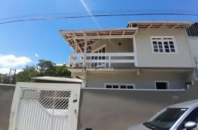 Casa com 4 quartos para alugar no Nova Brasília, Brusque 