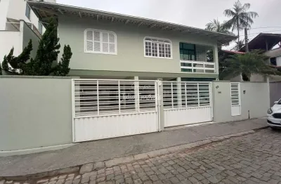 Casa com 3 quartos para alugar no Santa Rita, Brusque 