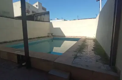 Casa com 4 quartos para alugar na Rua Itaicaba, 348, Curicica, Rio de Janeiro