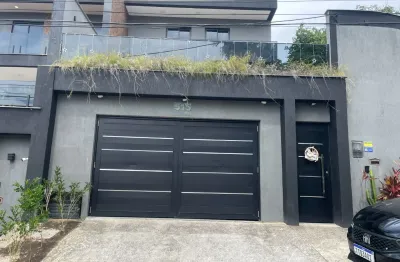 Casa em condomínio fechado com 3 quartos para alugar na Taquara, Rio de Janeiro 