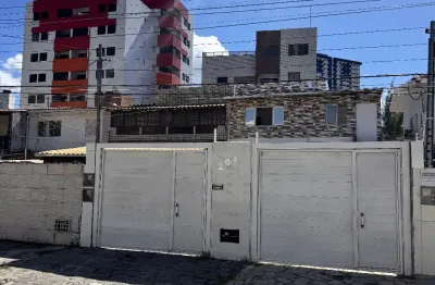 Praia do bessa - #joãopessoa #paraiba . casa para vender com 2 salas, semi mobiliada com garagem para 3 carros.