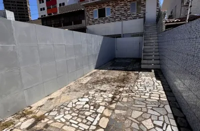 Bessa - #joãopessoa #paraiba . casa para alugar com 3 quartos sendo 1 suíte, sala e garagem para 3 carros.