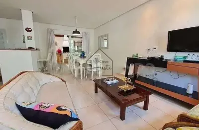 Casa para venda ou locação em cond. 600 metros do mar - totalmente mobiliada -  3 suítes - 2 vagas