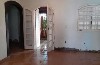 Casa para venda em cabo frio, palmeiras, 4 dormitórios, 2 banheiros, 1 vaga
