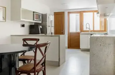 Espaçoso sobrado em indianópolis, são paulo com 3 suítes e área de lazer