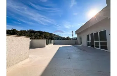 Cobertura à venda com 2 suítes, em pimenteiras, teresópolis-rj