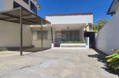 Casa com 3 quartos à venda na Rua Flavio Bortoluzi de Souza, 632, Alto, Teresópolis