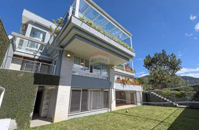 Mansão triplex na granja comary – luxo, versatilidade e localização privilegiada