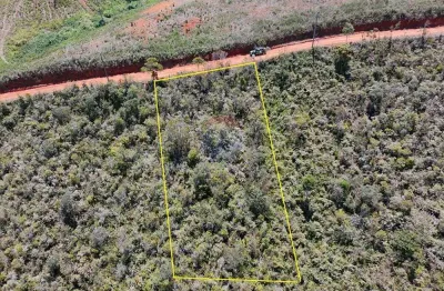 Terreno em declive suave  com vista para as montanhas - albuquerque - teresópolis rj.