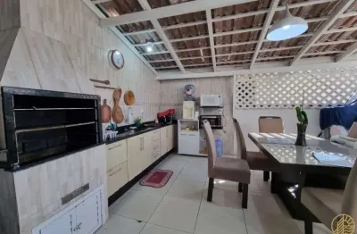 Sobrado com 2 suítes à 500mts do mar no bairro meia praia em navegantes/sc