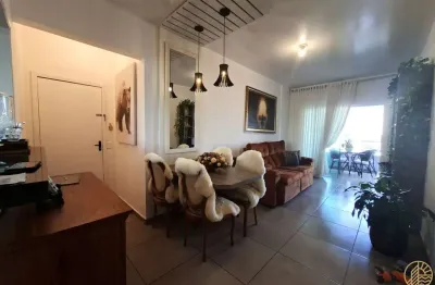 Apartamento semimobiliado à 700mts do mar no centro de navegantes/sc