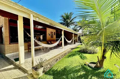 Linda casa térrea a venda com 3 dormitórios em condomínio fechado na praia do lázaro sp