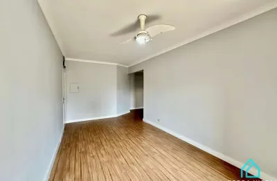 Apartamento reformado à venda – 2 dormitórios (1 suíte) com varanda e ar-condicionado - centro de ubatuba sp