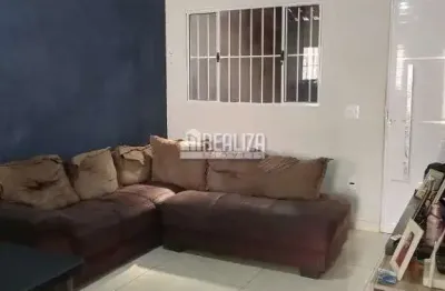 Casa de 2 dormitorios no loteamento ilha bela, uberaba - otima oportunidade de compra!