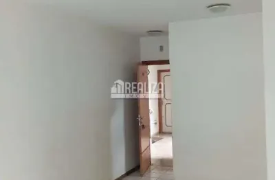 Apartamento com 3 dormitorios no condominio residencial jardim europa, no bairro parque do mirante, em uberaba