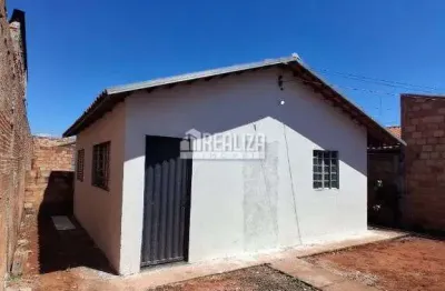 Casa a venda no parque dos girassois iii em uberaba: 2 dormitorios, cozinha, sala e mais!