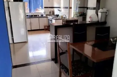 Casa a venda no jardim elza amui i, uberaba: 2 dormitorios com suite e varanda gourmet