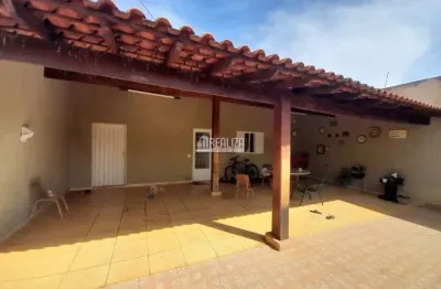 Casa a venda no bairro beija-flor ii, uberaba: 2 dormitorios, moveis planejados.