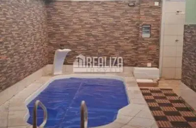 Casa de 3 quartos com piscina aquecida e energia fotovoltaica no condominio vanice andrade, no bairro vila arquelau.