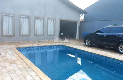 Casa a venda no bairro parque sao geraldo, uberaba: 3 dormitorios, suite, churrasqueira e piscina!