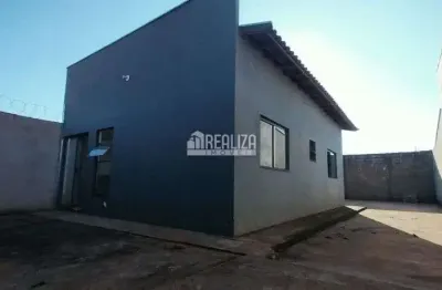 Casa a venda no bairro ricardo misson, em delta: 2 dormitorios, porcelanato e teto em gesso