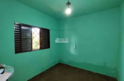 Casa com 3 quartos à venda na Cidade Ozanan, Uberaba 