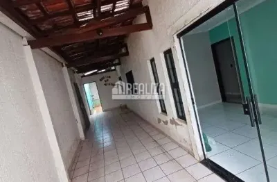 Casa com 4 quartos à venda no Conjunto Manoel Mendes, Uberaba 
