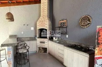 Casa a venda no condominio portal beija-flor, em uberaba mg !