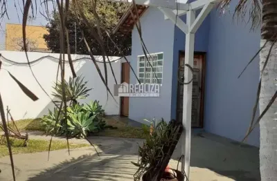 Casa com 2 quartos à venda no Parque das Gameleiras, Uberaba 