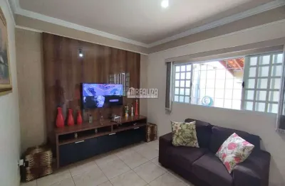 Casa a venda em uberaba - 2 dormitorios, moveis planejados e ar-condicionado