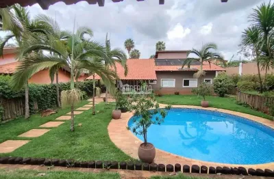 Casa em condomínio fechado com 4 quartos à venda no Recanto das Torres, Uberaba 