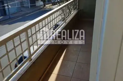 Sobrado com comodo comercial, a venda no bairro sao benedito, uberaba - 3 dormitorios e suite