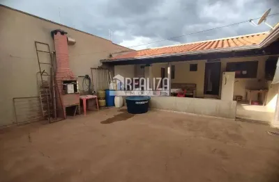 Casa com 2 quartos à venda no Conjunto Maringá II, Uberaba 