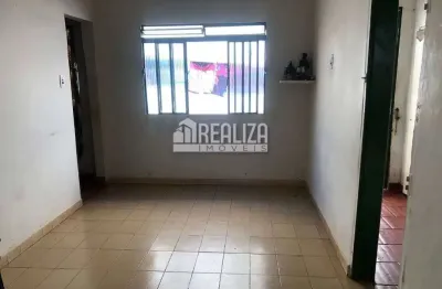 Casa a venda no bairro santa maria em uberaba - 3 dormitorios, quintal e varanda!