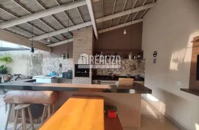 Casa a venda no jardim italia ii, uberaba - impecavel e espacosa!