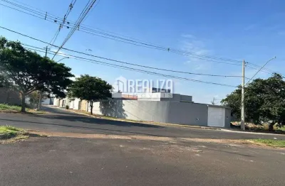 Casa padrao a venda em residencial ipanema, uberaba: charme e conforto