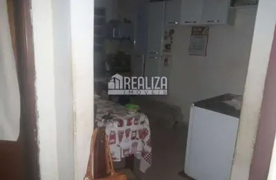 Casa com 2 quartos à venda no são benedito, uberaba  por r$ 370.000