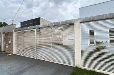 Casa em condomínio fechado com 2 quartos para alugar na Vila Arquelau, Uberaba 